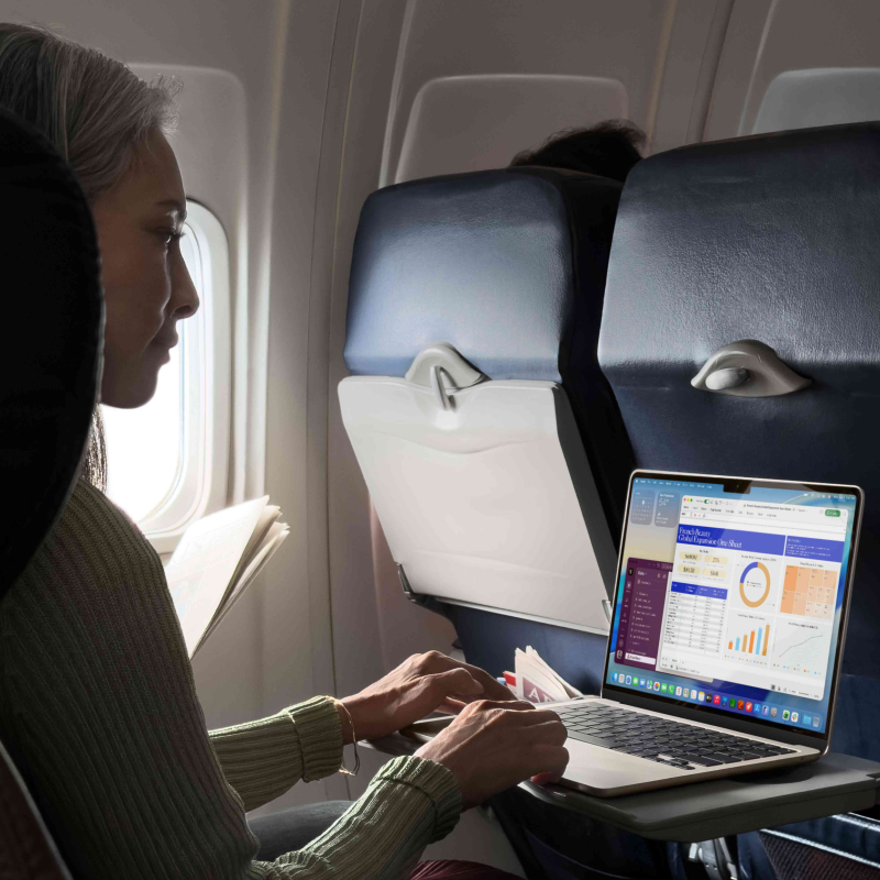 Фото Apple MacBook Air 15" (M5, 10C / 10C, 2026) 16 ГБ, 512 ГБ SSD, Сияющая звезда На фото изображено Apple MacBook Air 15" (M5, 10C / 10C, 2026) 16 ГБ, 512 ГБ SSD, Сияющая звезда